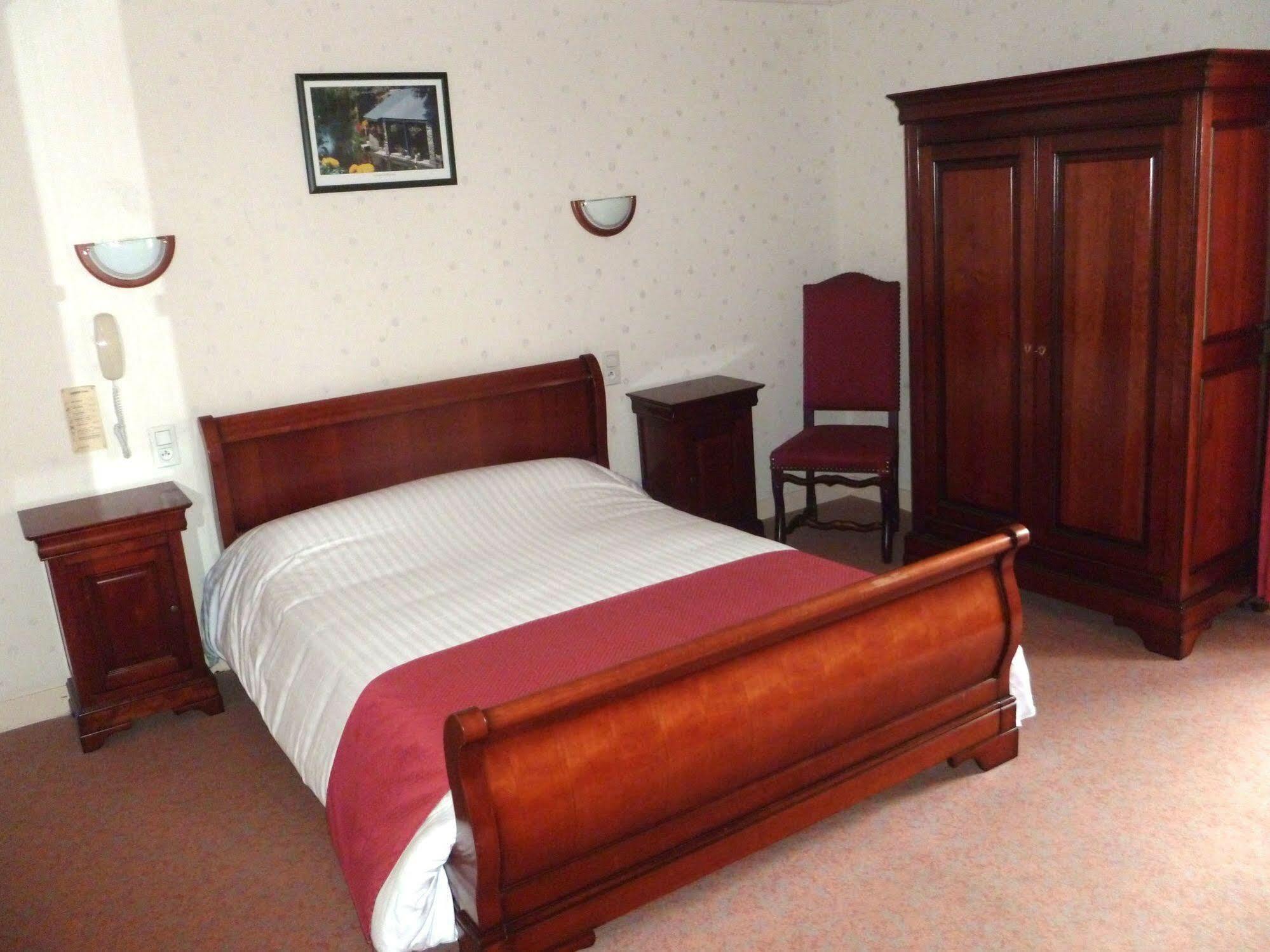 Le Relais De La Rance - Chambres D'Hotes Quedillac Ngoại thất bức ảnh