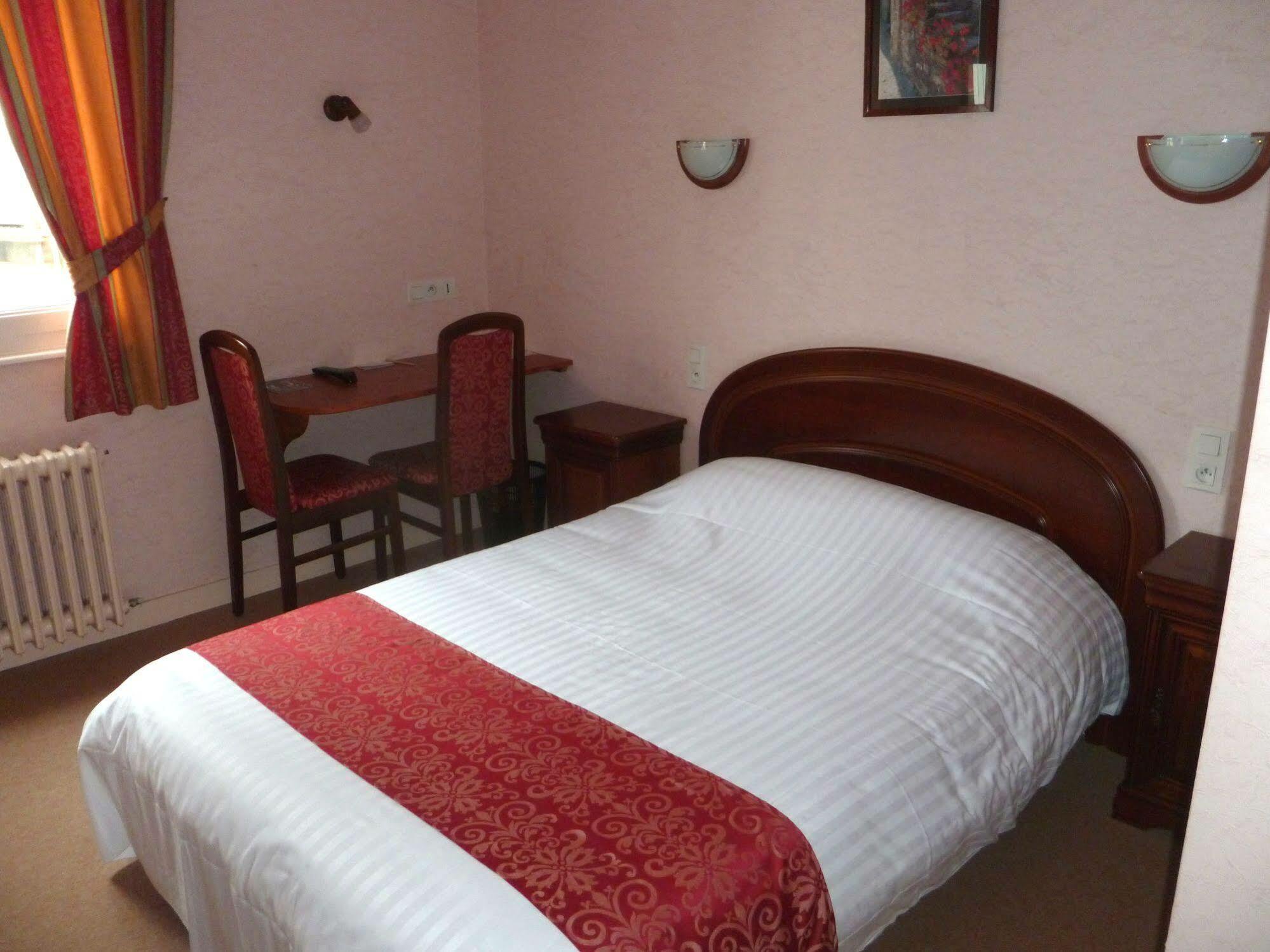 Le Relais De La Rance - Chambres D'Hotes Quedillac Ngoại thất bức ảnh